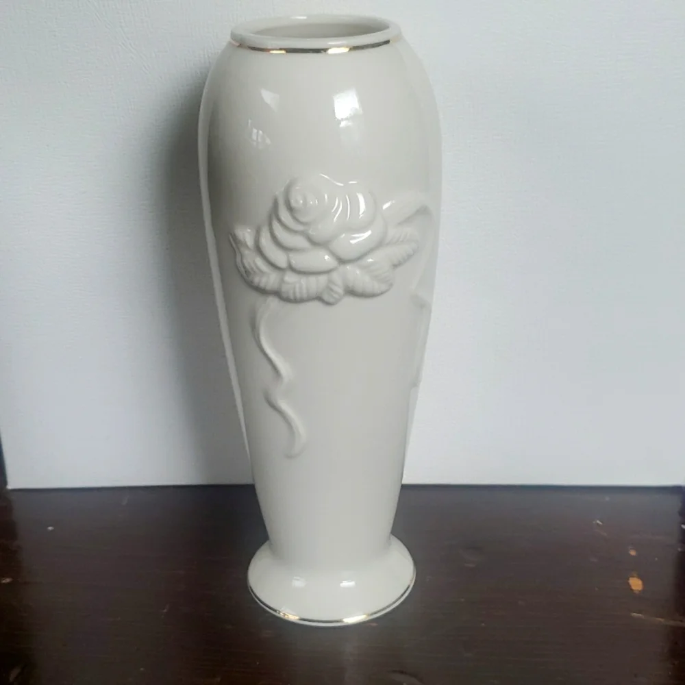 Lenox Rose Blossom Bud Vase - Picture 1 of 8